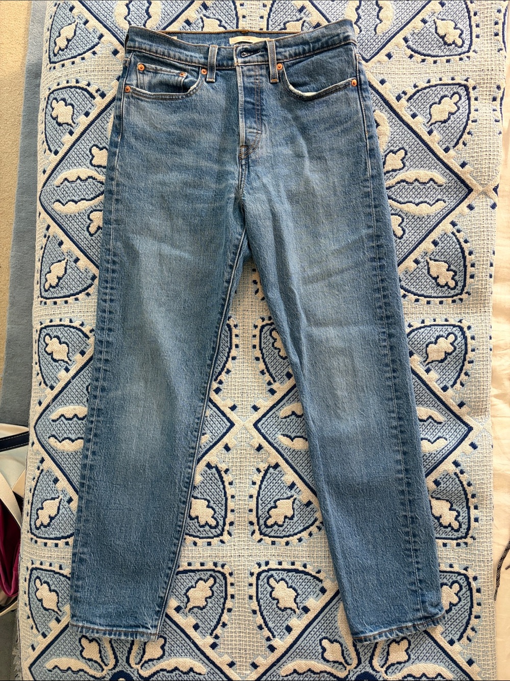 Classic High-Rise Wedgie Levi’s Straight Women’s Jeans